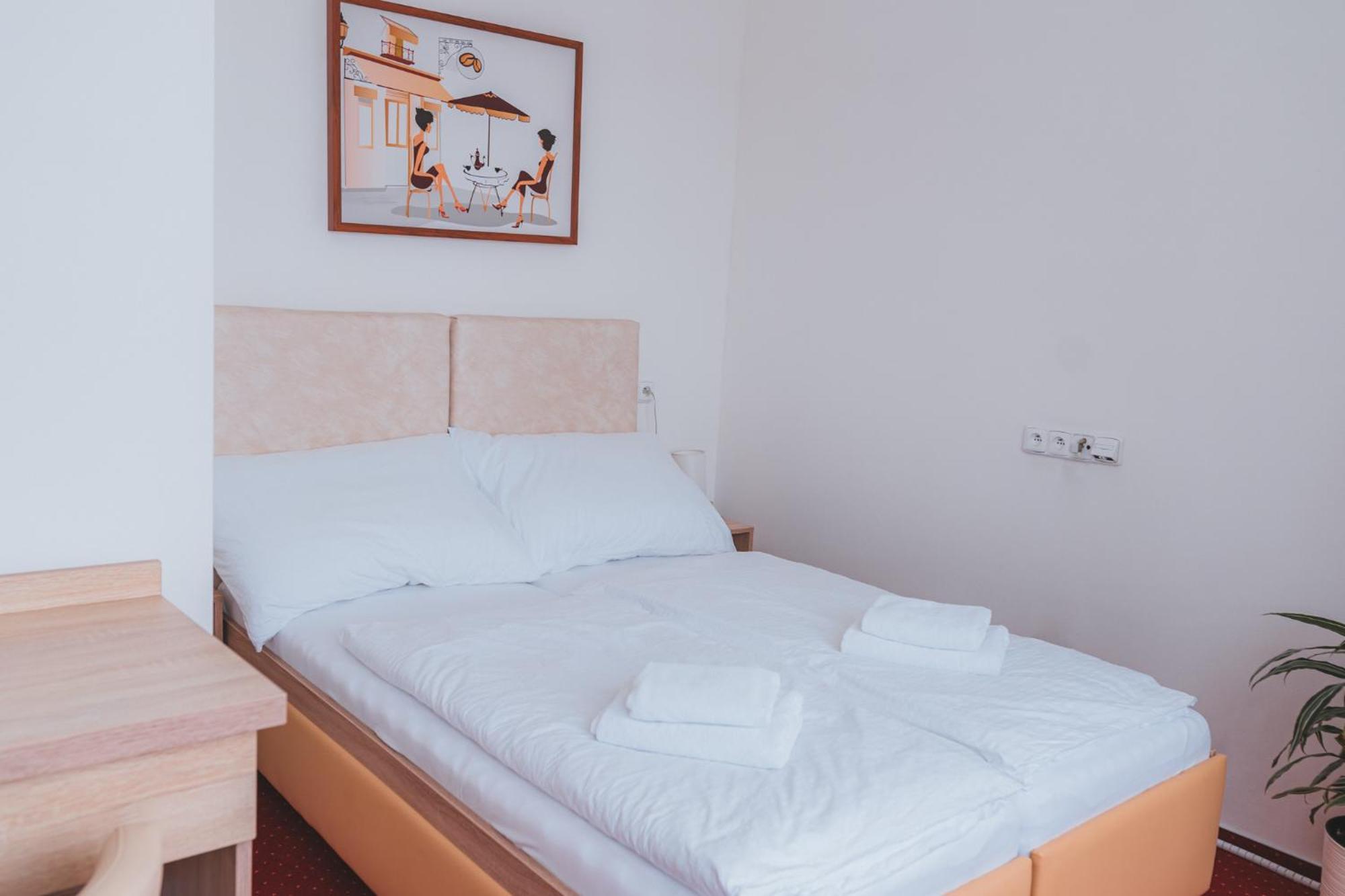 Kavarna A Penzion Reichl Králíky Bagian luar foto