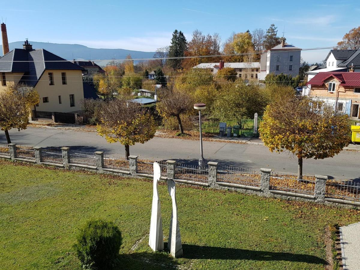 Kavarna A Penzion Reichl Králíky Bagian luar foto
